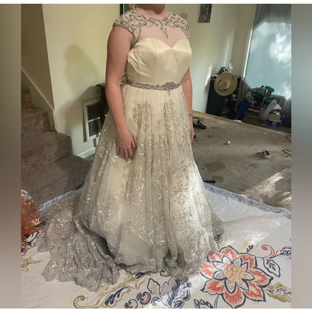Cristiano Lucci wedding gown Raquel - Picture 16 of 16